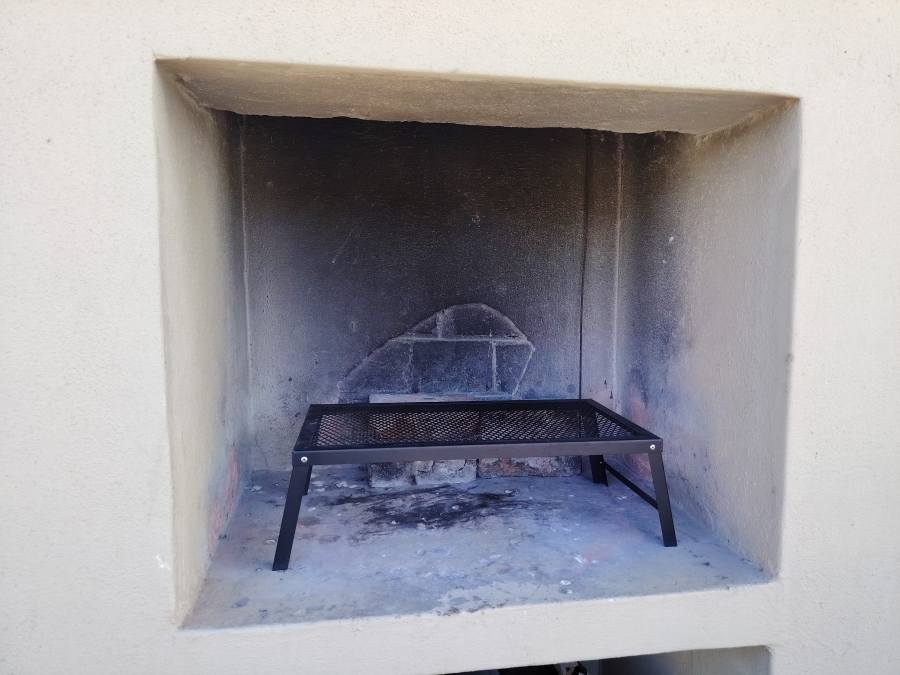 1 Bedroom Property for Sale in Whispering Pines Western Cape